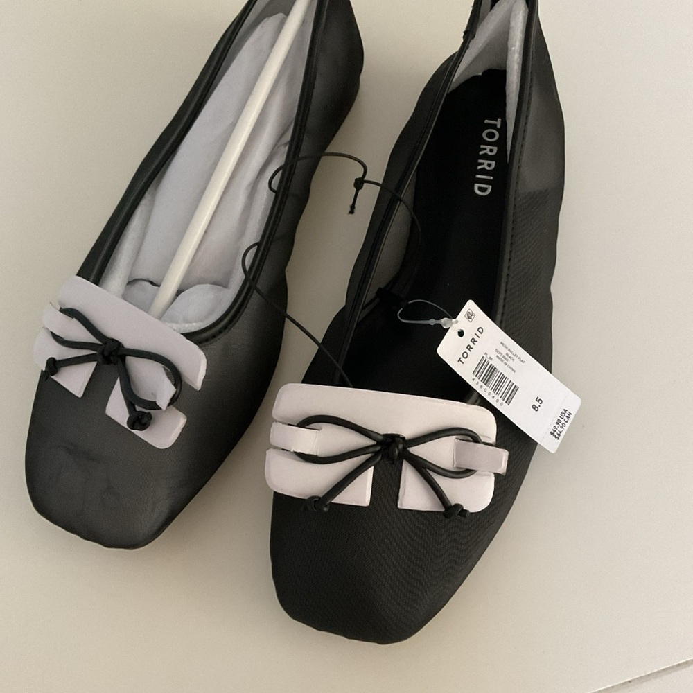 Torrid Black NWT ballet flats